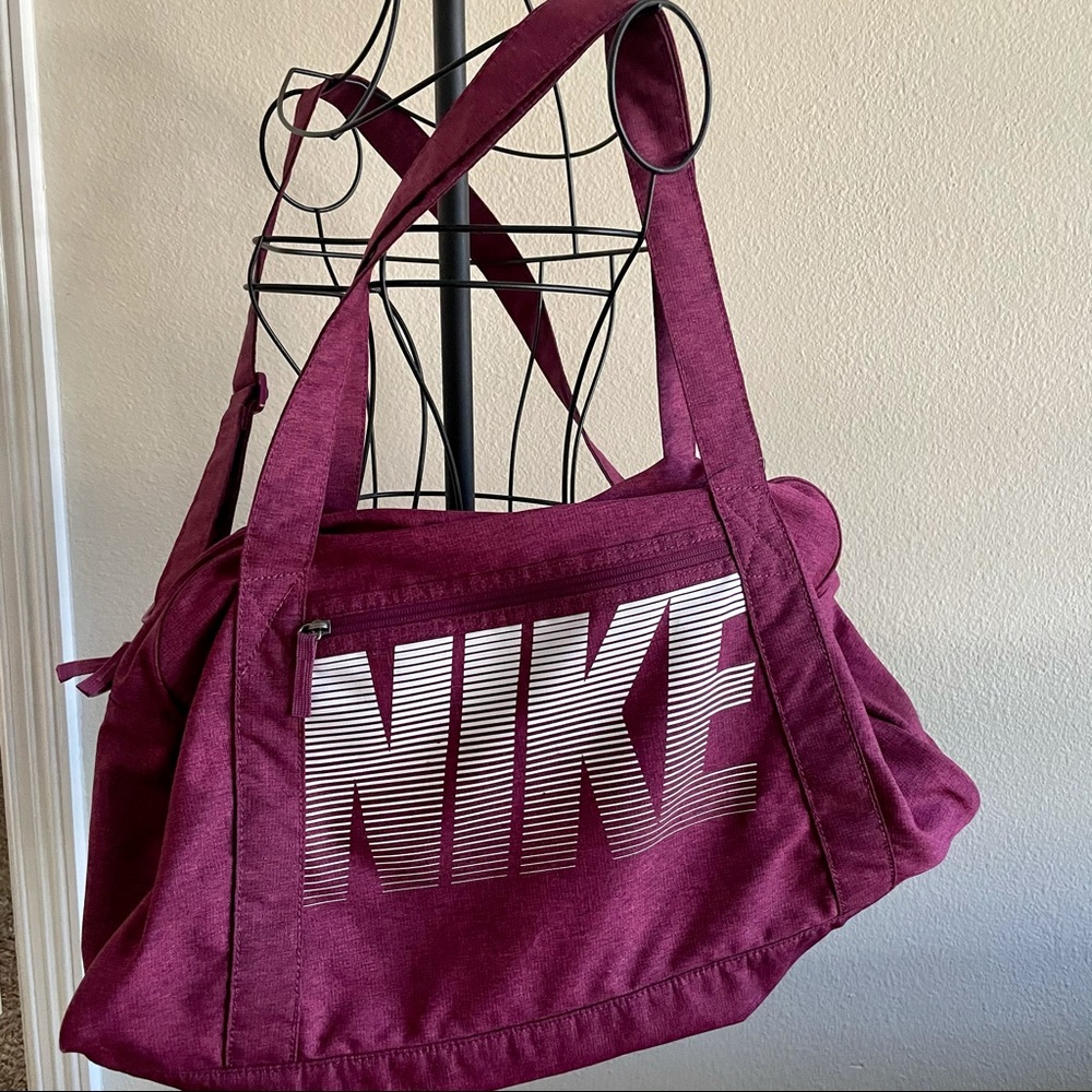 Women’s Nike Workout Over-the-Shoulder Bag